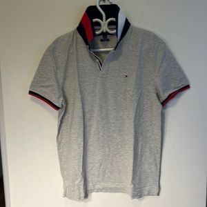 TOMMY HiLFIGER t-shirt size L/G